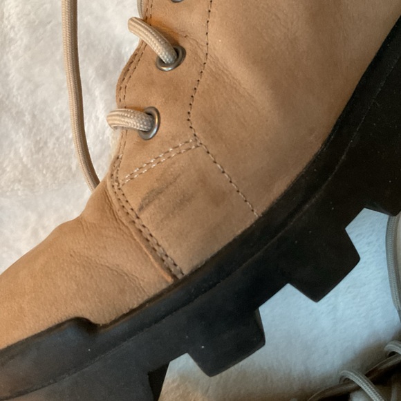 Eileen Fisher Taupe Lace-Up Shearling-Trim Ankle Boots 8 - Picture 5 of 8